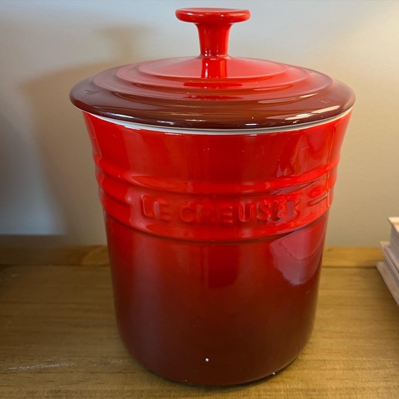 Cherry/Cerise Le Creuset Canister Set - Picture 4 of 7